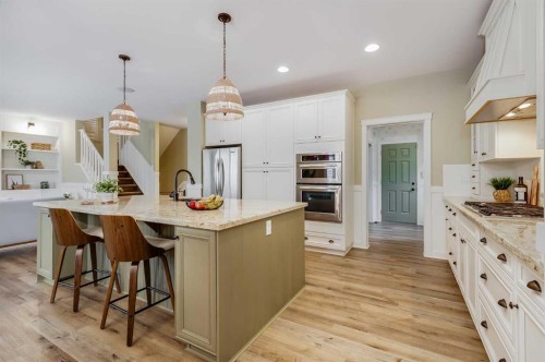 153 Cranridge Terrace Se, Calgary, AB - Indoor Photo Showing Kitchen With Upgraded Kitchen