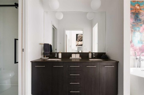 1803-730 2 Avenue Sw, Calgary, AB - Indoor Photo Showing Bathroom