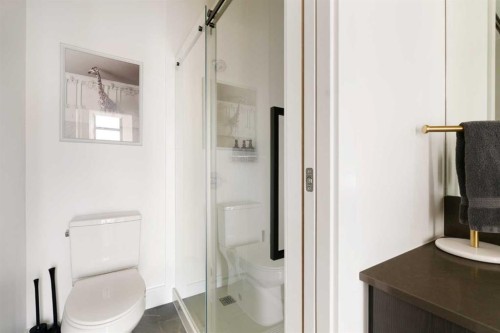 1803-730 2 Avenue Sw, Calgary, AB - Indoor Photo Showing Bathroom