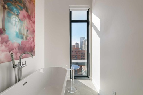 1803-730 2 Avenue Sw, Calgary, AB - Indoor Photo Showing Bathroom