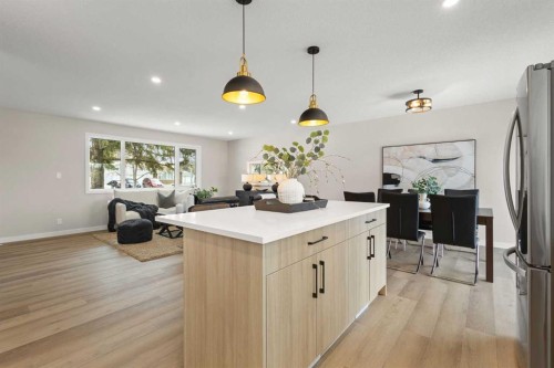 347 Queensland Drive Se, Calgary, AB - Indoor