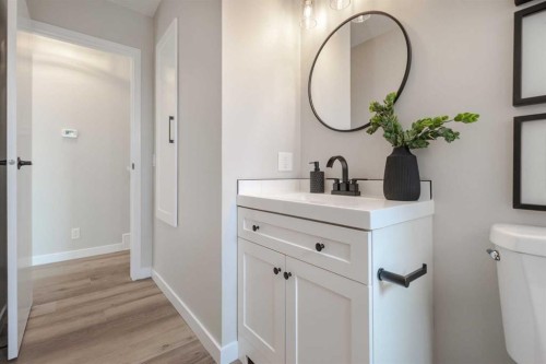 347 Queensland Drive Se, Calgary, AB - Indoor Photo Showing Bathroom