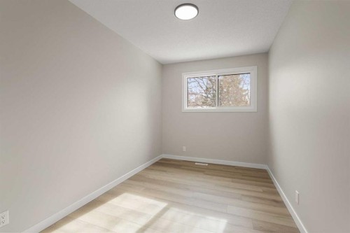 347 Queensland Drive Se, Calgary, AB - Indoor Photo Showing Other Room