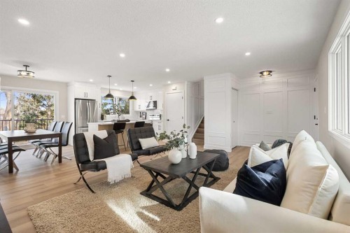 347 Queensland Drive Se, Calgary, AB - Indoor Photo Showing Living Room