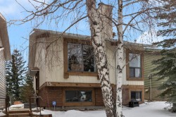 15 Coach Manor Rise SW Calgary, AB T3H 1C5