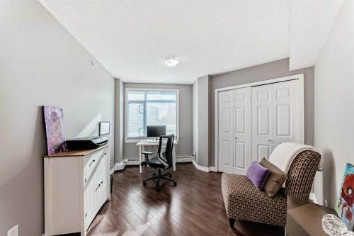 306-1121 6 Avenue Sw, Calgary, AB - Indoor Photo Showing Office