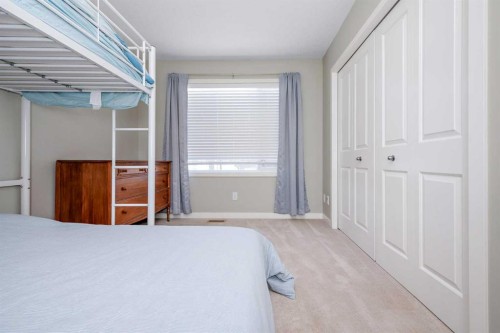 100 Copperstone Villas Se, Calgary, AB - Indoor Photo Showing Bedroom