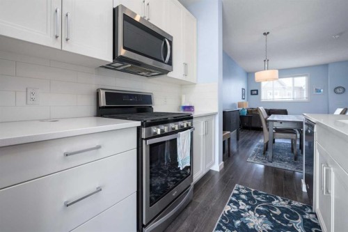 100 Copperstone Villas Se, Calgary, AB - Indoor Photo Showing Kitchen