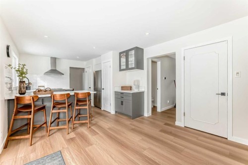 9611 Palisan Place Sw, Calgary, AB - Indoor