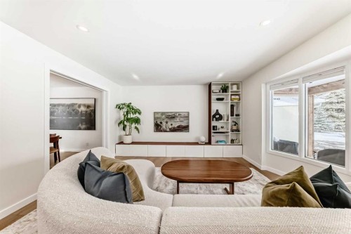 9611 Palisan Place Sw, Calgary, AB - Indoor Photo Showing Living Room