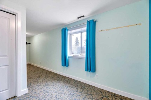 712 Kingsmere Crescent Sw, Calgary, AB - Indoor Photo Showing Other Room