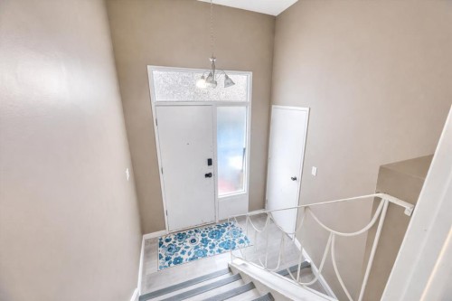 712 Kingsmere Crescent Sw, Calgary, AB - Indoor Photo Showing Other Room