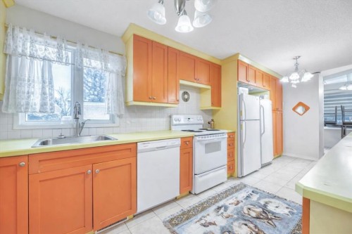 712 Kingsmere Crescent Sw, Calgary, AB - Indoor Photo Showing Kitchen