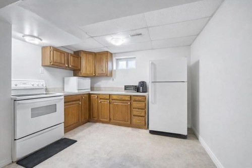 712 Kingsmere Crescent Sw, Calgary, AB - Indoor Photo Showing Kitchen