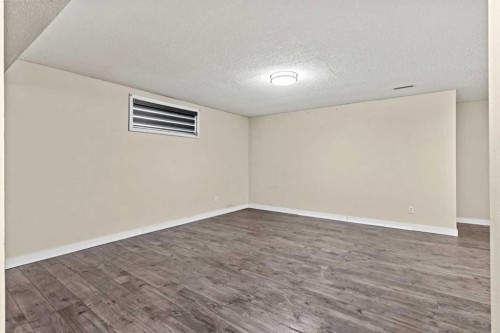138 Saddlecrest Park Ne, Calgary, AB - Indoor Photo Showing Other Room
