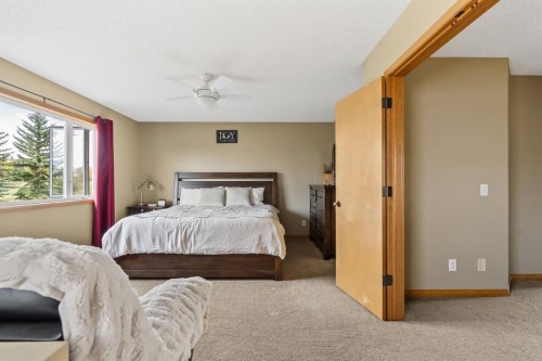 120 Simcoe Close Sw, Calgary, AB - Indoor Photo Showing Bedroom