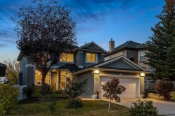 120 Simcoe Close SW Calgary, AB T3H 4N3