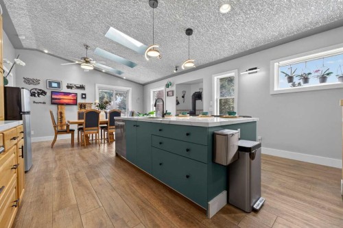 64 Foxwell Road Se, Calgary, AB - Indoor