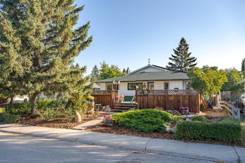 64 Foxwell Road Se, Calgary, AB - Outdoor