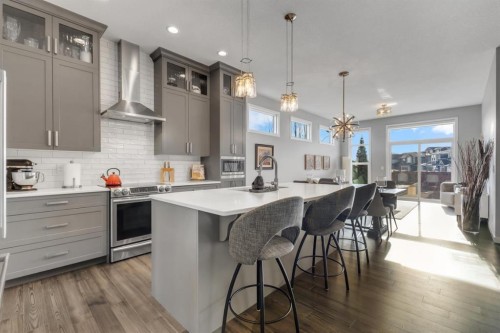 1195 Cranbrook Gardens Se, Calgary, AB - Indoor Photo Showing Kitchen With Upgraded Kitchen