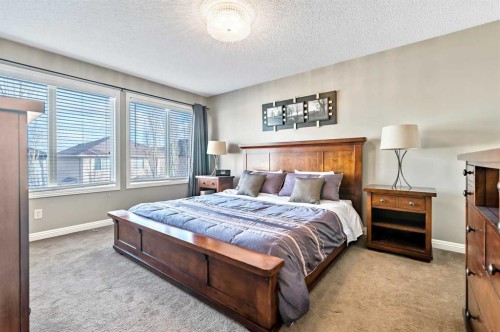 356 Everstone Drive Sw, Calgary, AB - Indoor Photo Showing Bedroom