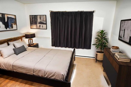 47 Anaheim Crescent, Calgary, AB - Indoor Photo Showing Bedroom