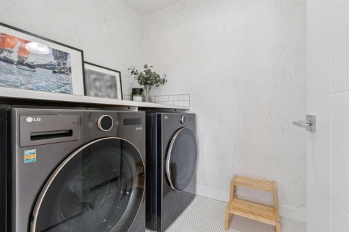119 Riviera View, Cochrane, AB - Indoor Photo Showing Laundry Room