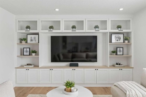 119 Riviera View, Cochrane, AB - Indoor Photo Showing Living Room