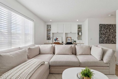 119 Riviera View, Cochrane, AB - Indoor Photo Showing Living Room