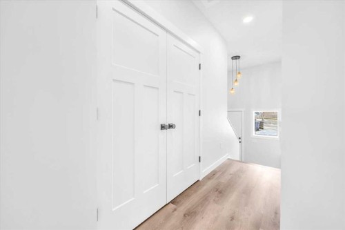 1014 Limit Avenue, Crossfield, AB - Indoor Photo Showing Other Room