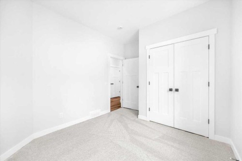 1014 Limit Avenue, Crossfield, AB - Indoor Photo Showing Other Room