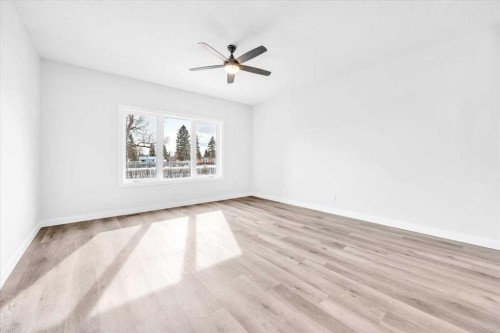 1014 Limit Avenue, Crossfield, AB - Indoor Photo Showing Other Room