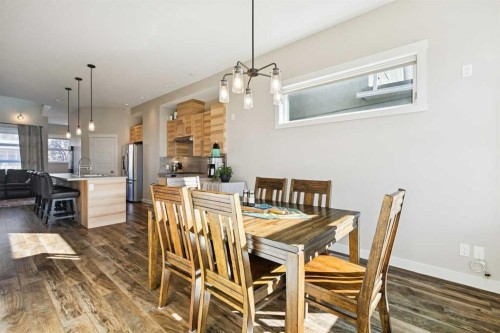 1013 19 Avenue Se, Calgary, AB - Indoor Photo Showing Dining Room