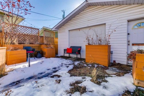1013 19 Avenue Se, Calgary, AB - Outdoor With Exterior
