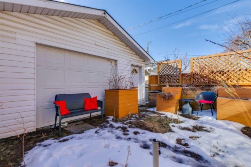 1013 19 Avenue Se, Calgary, AB - Outdoor With Exterior