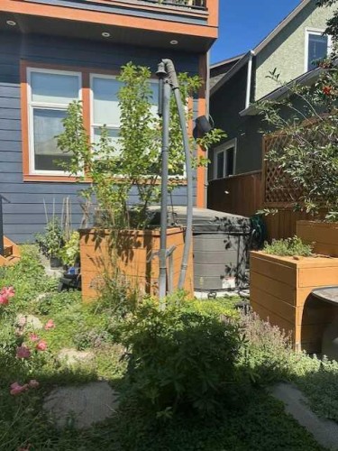 1013 19 Avenue Se, Calgary, AB - Outdoor