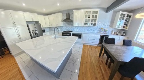 466 Cimarron Boulevard, Okotoks, AB - Indoor