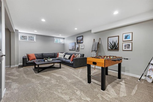 33 Sunset Crescent, Okotoks, AB - Indoor