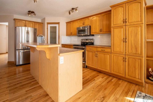 5111 Shannon Drive, Olds, AB - Indoor Photo Showing Kitchen