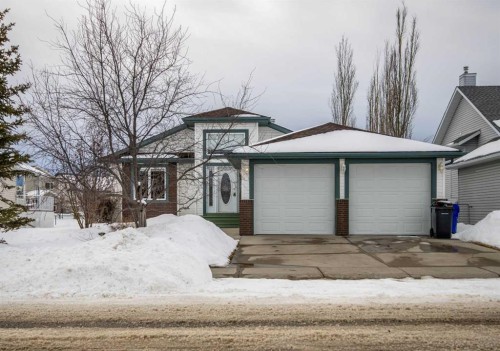 5111 Shannon Drive, Olds, AB - Outdoor