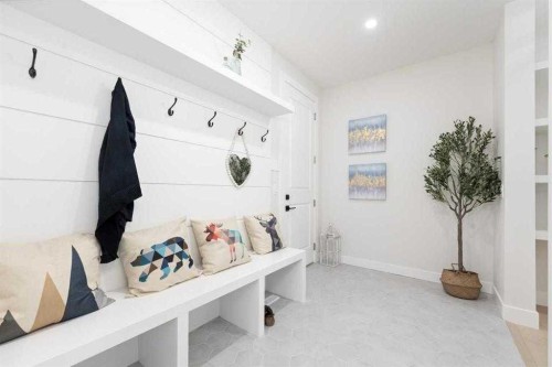 524 Waterford Grove, Chestermere, AB - Indoor Photo Showing Other Room