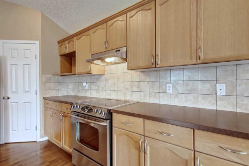 156 Copperfield Rise Se, Calgary, AB - Indoor Photo Showing Kitchen