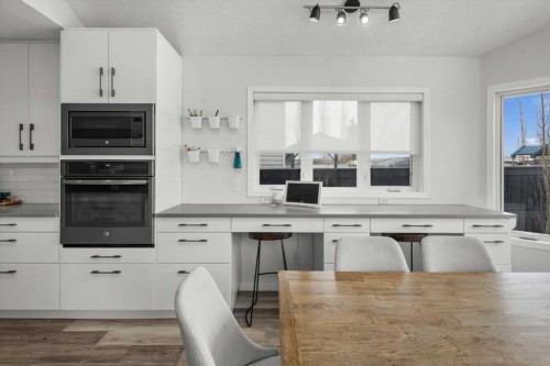 218 Coville Circle Ne, Calgary, AB - Indoor Photo Showing Kitchen