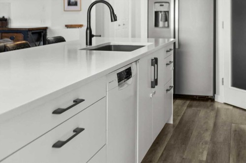 218 Coville Circle Ne, Calgary, AB - Indoor Photo Showing Kitchen