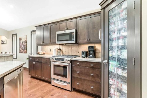 263 Willow Ridge Manor Sw, Diamond Valley, AB - Indoor Photo Showing Kitchen