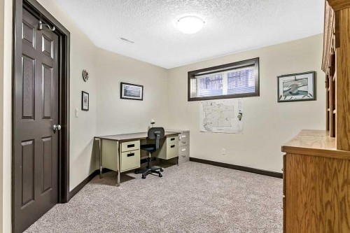 263 Willow Ridge Manor Sw, Diamond Valley, AB - Indoor Photo Showing Office