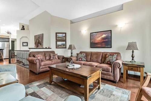 263 Willow Ridge Manor Sw, Diamond Valley, AB - Indoor Photo Showing Living Room