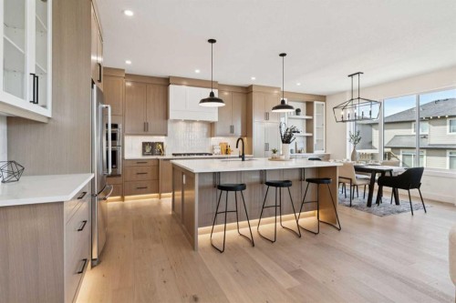 6 Westmount Point, Okotoks, AB - Indoor Photo Showing Kitchen With Upgraded Kitchen