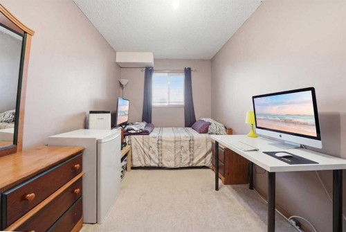 2855 Catalina Boulevard Ne, Calgary, AB - Indoor