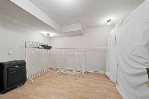 2855 Catalina Boulevard Ne, Calgary, AB - Indoor